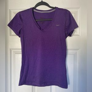Women’s Nike V neck shirt